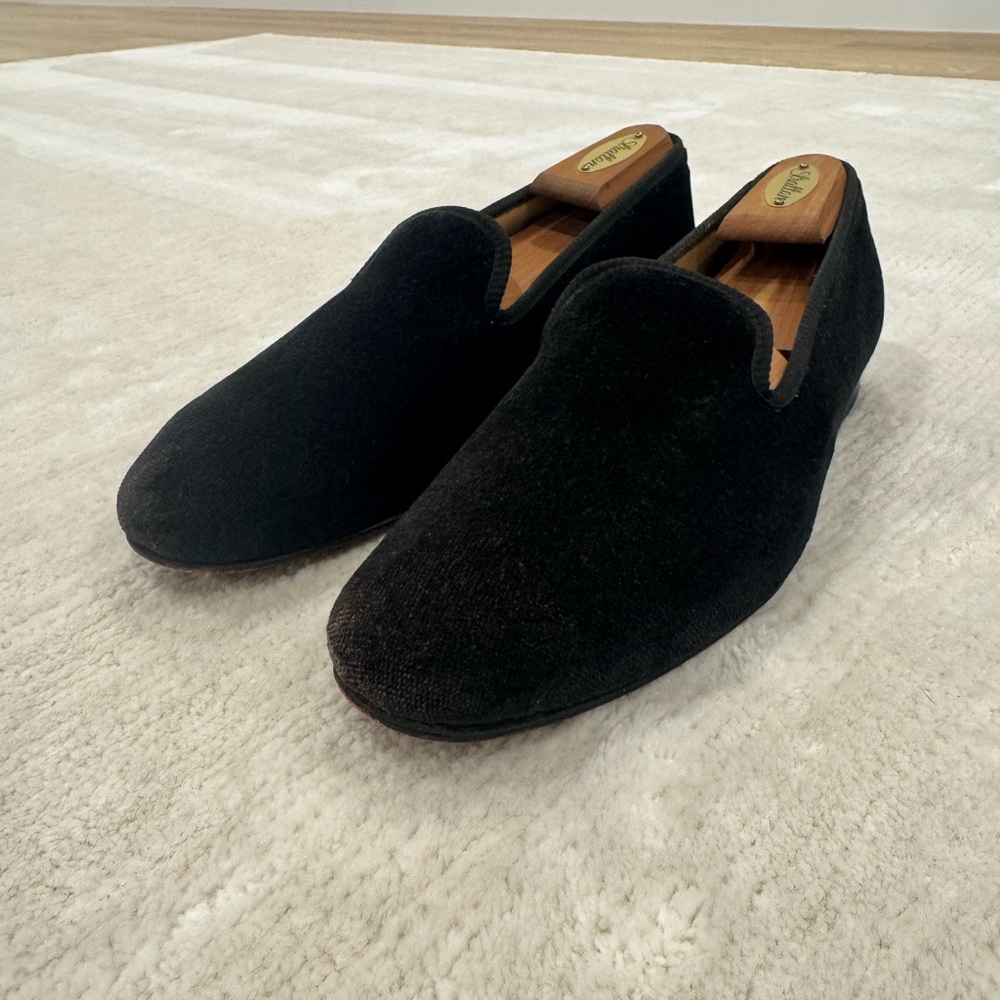 Tricker's Black Loafers Sleek Slip-Ons